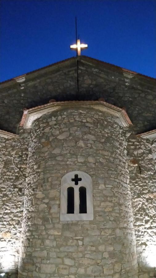 Hotel Isaraiko Spiti Agia Theodora Isaris المظهر الخارجي الصورة