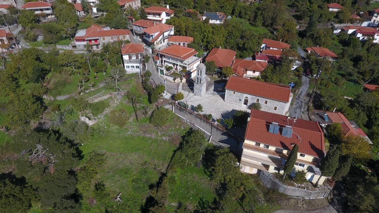 Hotel Isaraiko Spiti Agia Theodora Isaris المظهر الخارجي الصورة